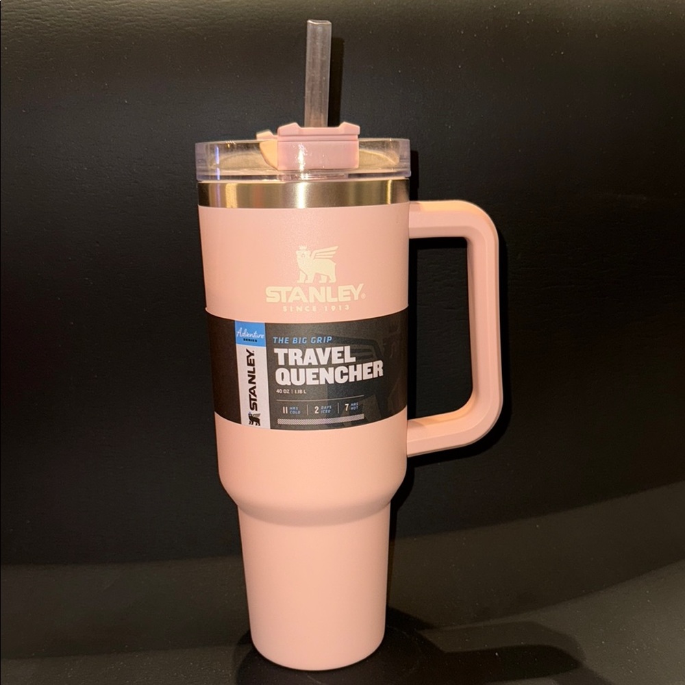 Stanley Blush Travel Quencher with Handle